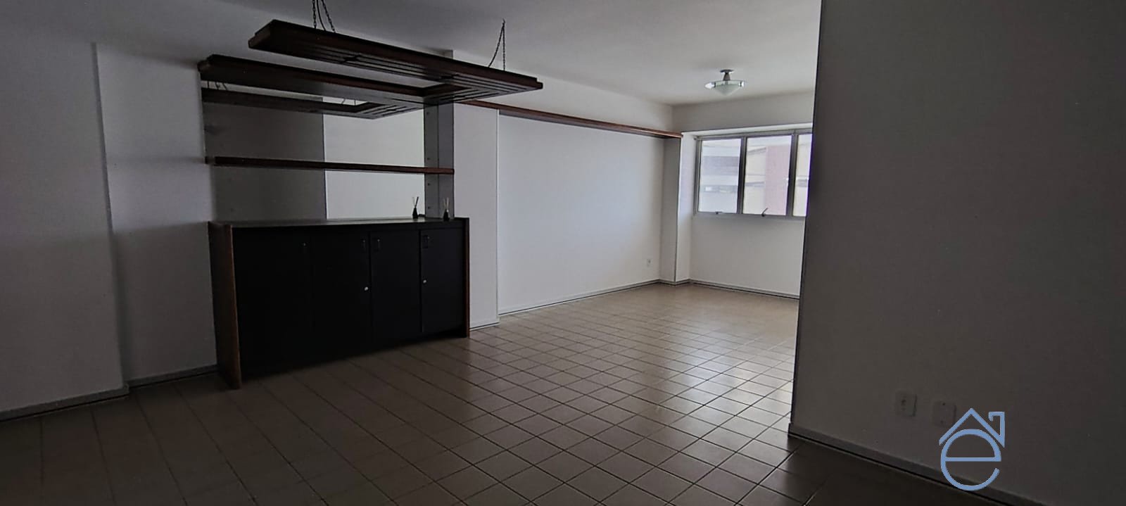 Apartamento à venda, 3/4 sendo 1 suíte, DCE, 2 vagas de garagem e 50m do mar - Foto 4