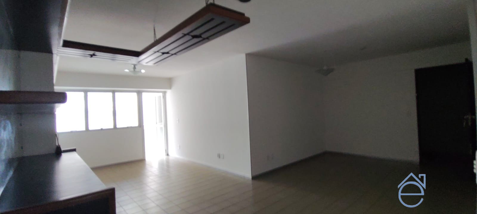 Apartamento à venda, 3/4 sendo 1 suíte, DCE, 2 vagas de garagem e 50m do mar - Foto 6