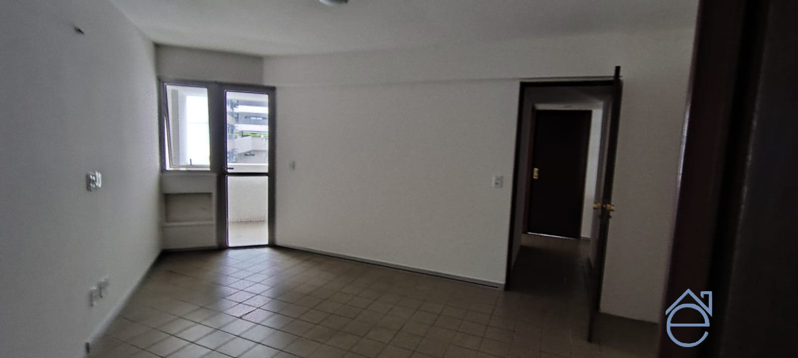 Apartamento à venda, 3/4 sendo 1 suíte, DCE, 2 vagas de garagem e 50m do mar - Foto 7