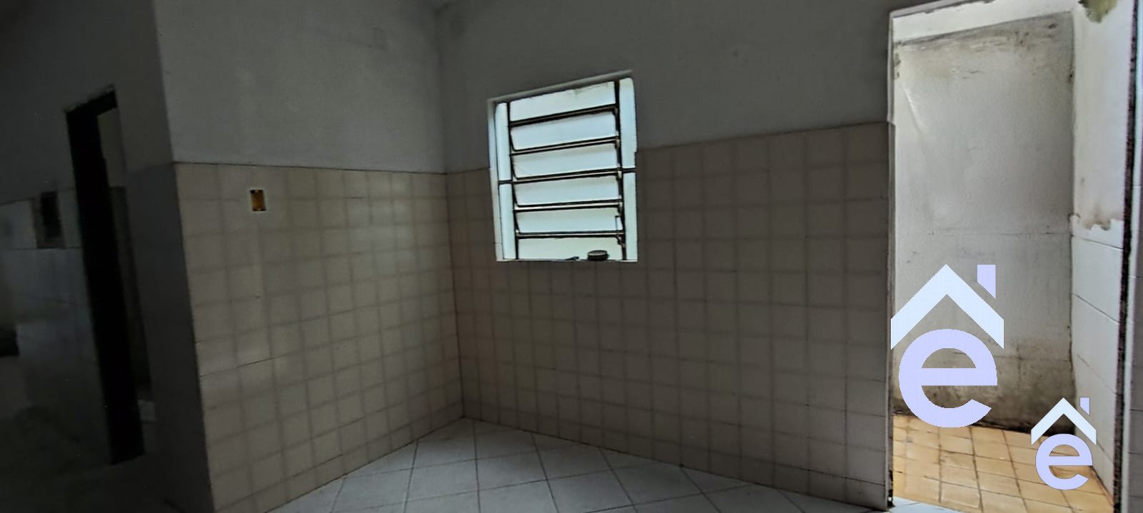 Casa à venda no Poço, 4/4, 2 wc com DCE, boa localização. - Foto 4