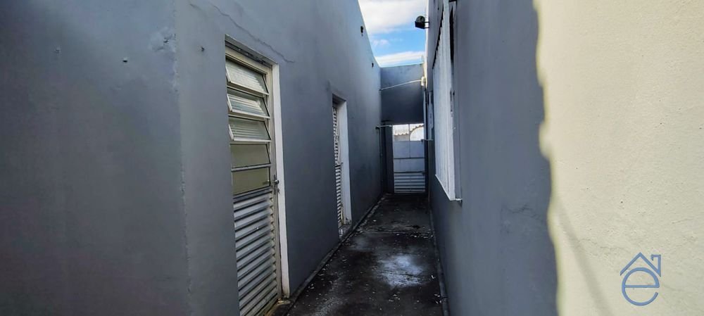 Casa à venda de esquina na Ponta Grossa, 3/4, sala ampla, garagem e DCE, 323m2 - Foto 15