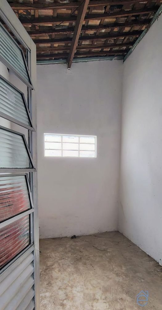 Casa à venda de esquina na Ponta Grossa, 3/4, sala ampla, garagem e DCE, 323m2 - Foto 17